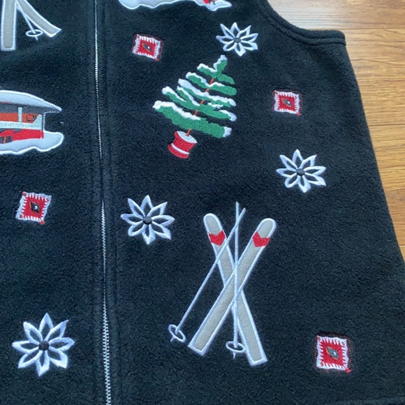 Women’s large black embroidered winter Christmas vest skis snowflake sleeveless - Picture 2 of 6